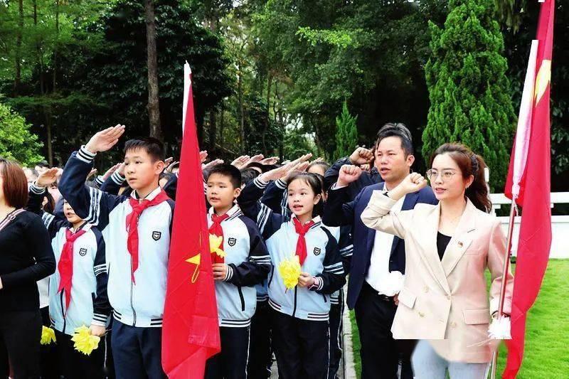 迷人的妖精